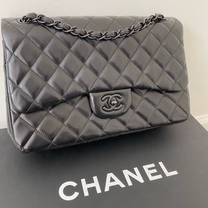 Chanel Black HW Lambskin Classic Jumbo Flap SO